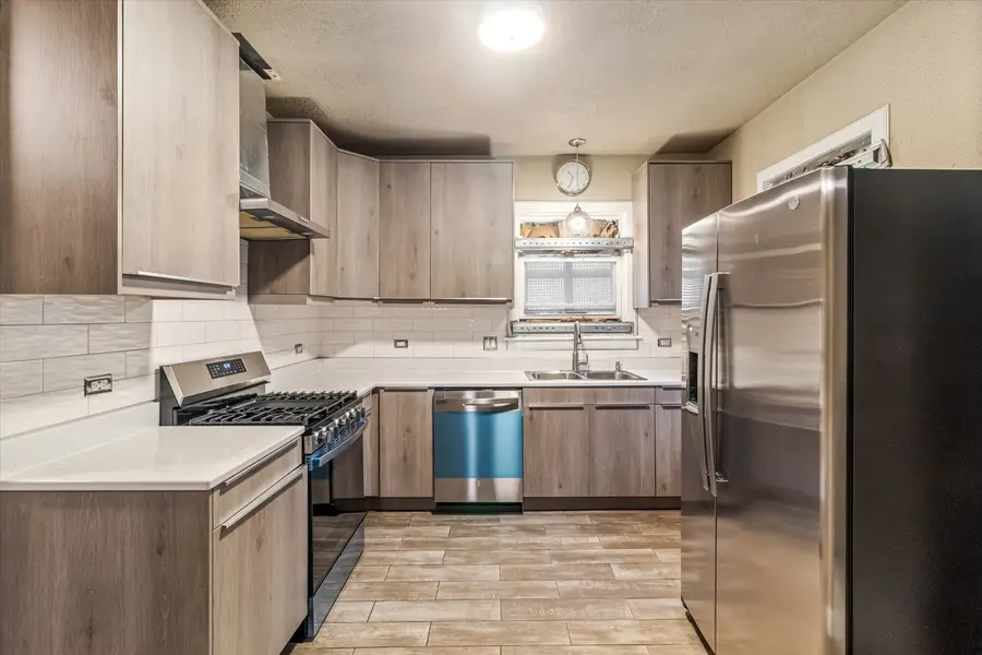 10524 S Lasalle Street, Chicago, IL 60628 - #3