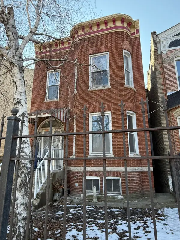 2831 W Congress Parkway, Chicago, IL 60612