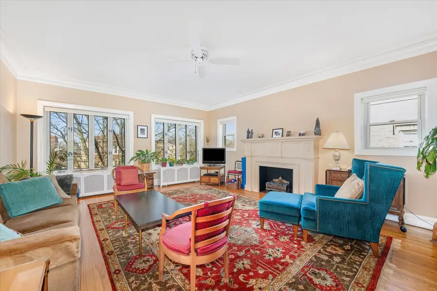 4211 N Paulina Street #3B, Chicago, IL 60613 - #2