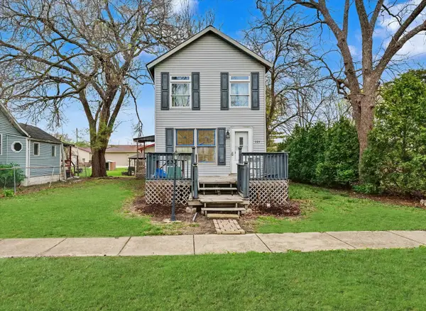 225 E Pine Street, Paxton, IL 60957