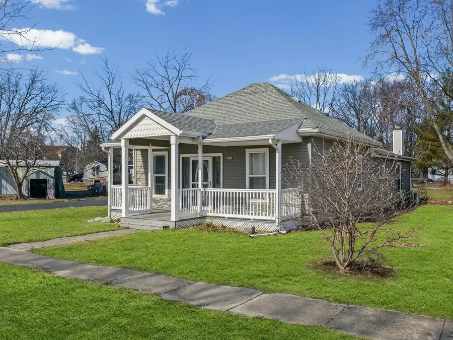 103 E Griggs Street, Mansfield, IL 61854 - #3