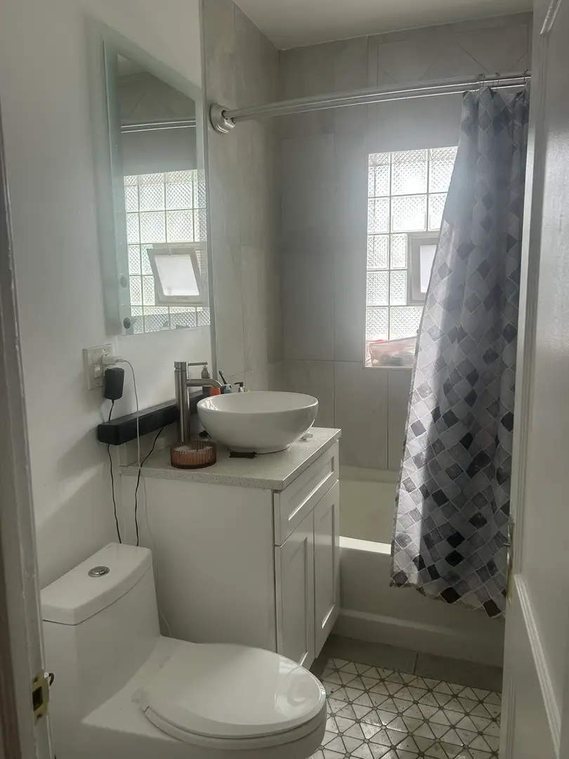 Address Withheld By Seller, Chicago, IL 60619 - #3