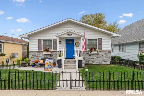 114 4th Street, Fulton, IL 61252