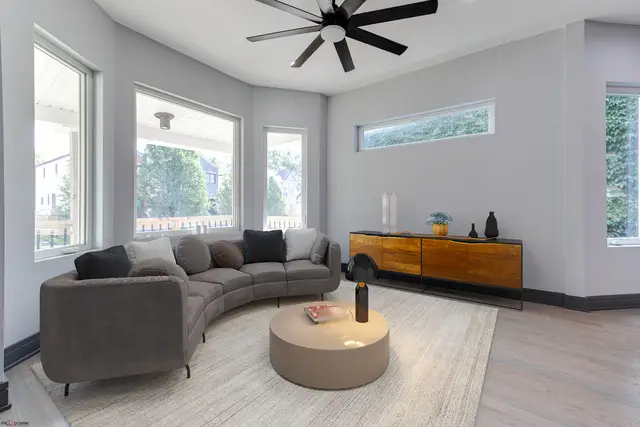 Address Withheld By Seller, Chicago, IL 60617 - #2