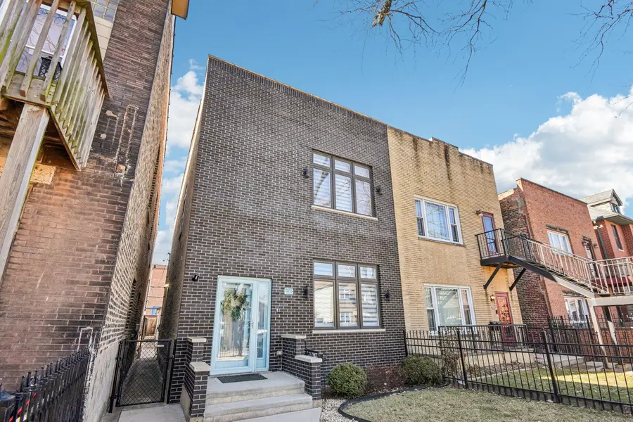 3816 S Emerald Avenue, Chicago, IL 60609 - #2
