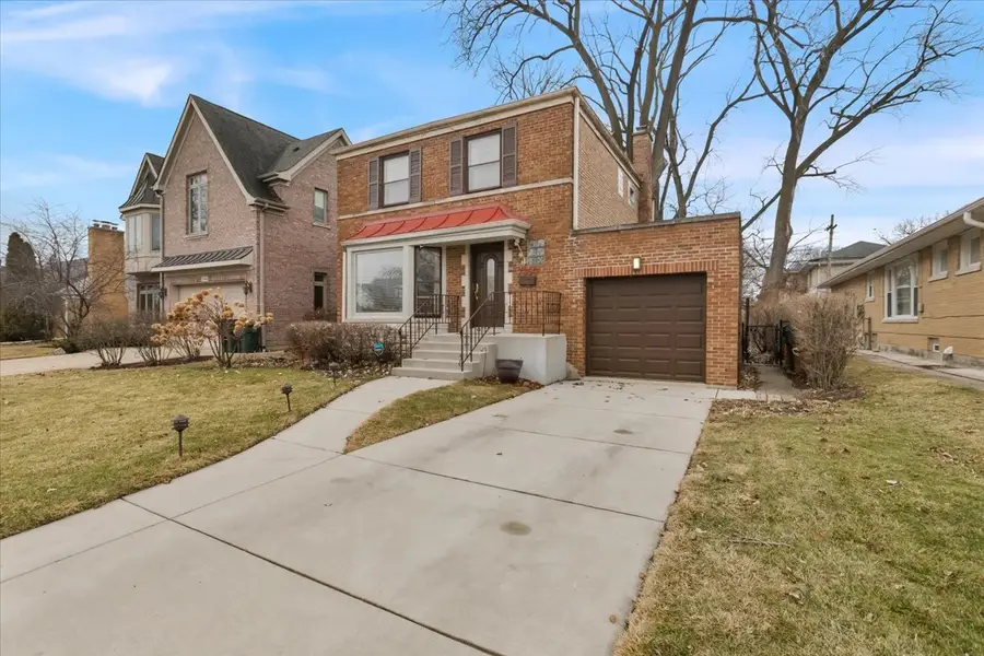 7350 N Tripp Avenue, Lincolnwood, IL 60712 - #2