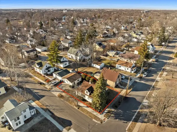 1211 S Lee Street, Bloomington, IL 61701