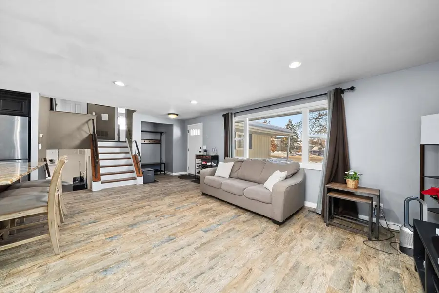 511 S Walnut Lane, Schaumburg, IL 60193 - #3