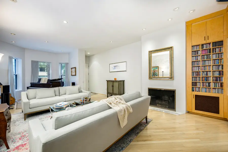 2729 N Hampden Court, Chicago, IL 60614 - #3