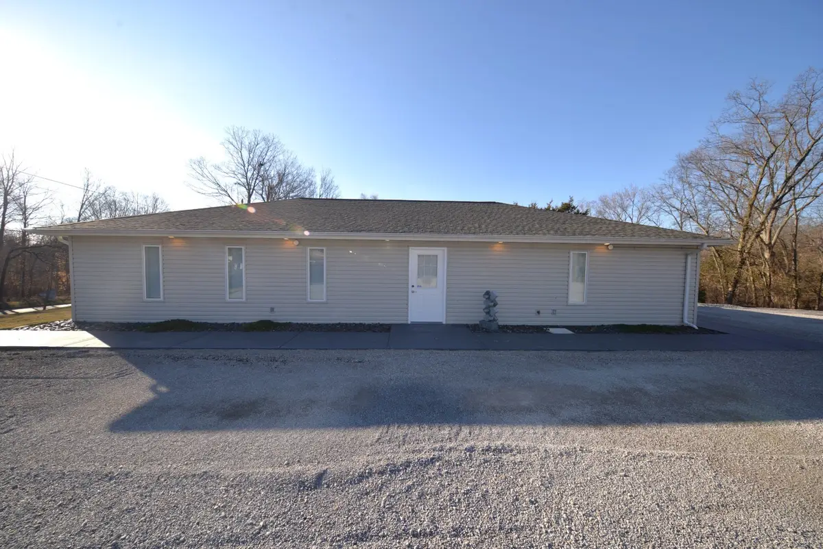16275 N Illinois 37 Highway, Mount Vernon, IL 62864 - #1