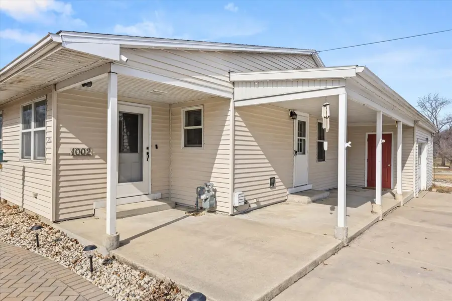 1002 N Oakley Avenue, Streator, IL 61364 - #3