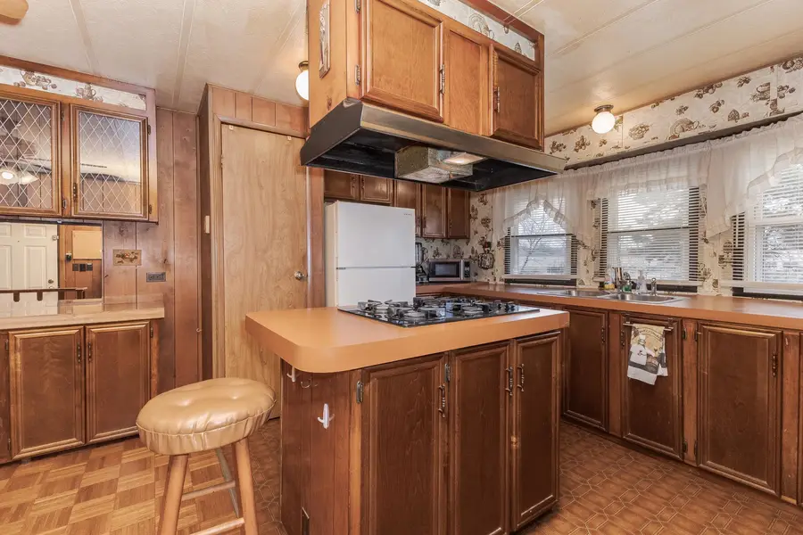 7 Oak Valley Road, Bloomington, IL 61704 - #2