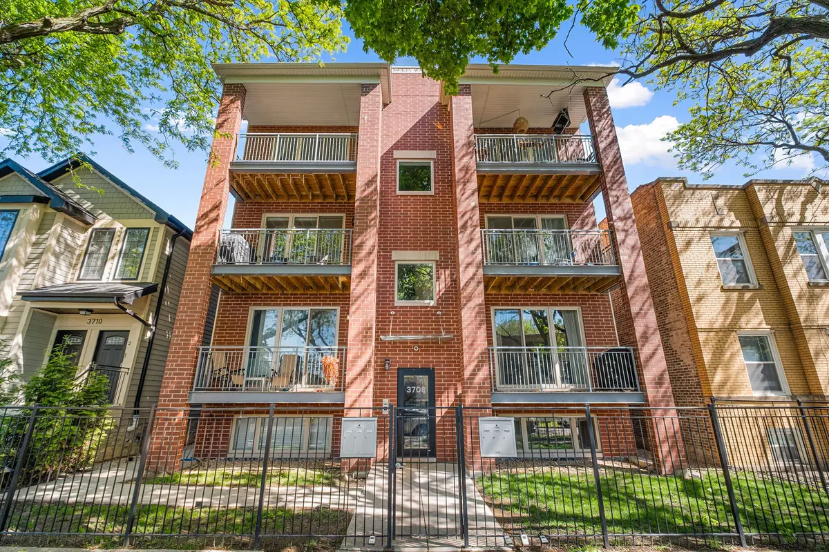 3708 W Cornelia Avenue #1E, Chicago, IL 60618 - #1