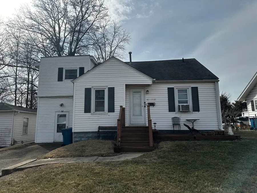 2517 Casey Avenue, Mount Vernon, IL 62864 - #2