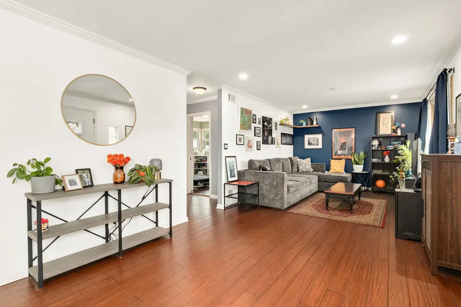 8206 Mango Avenue, Morton Grove, IL 60053 - #2