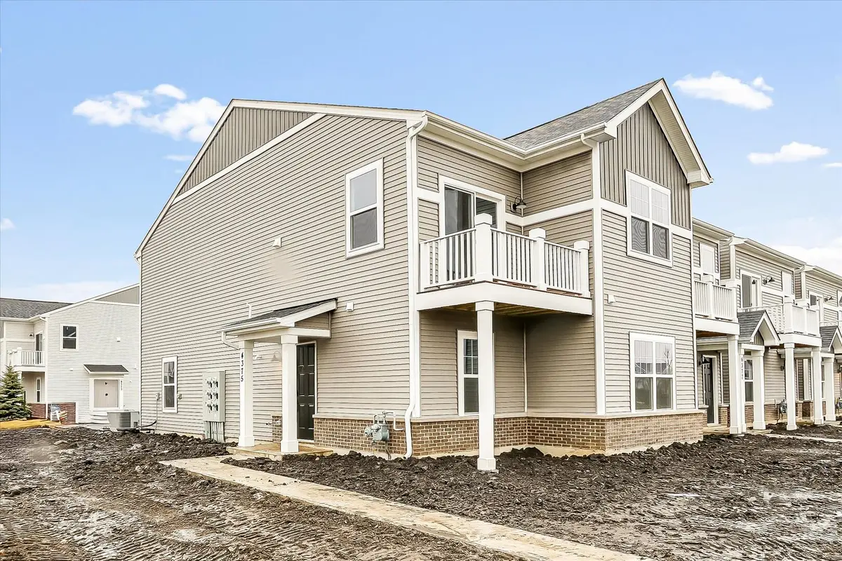 420 Comstock Road, South Elgin, IL 60177 - #1