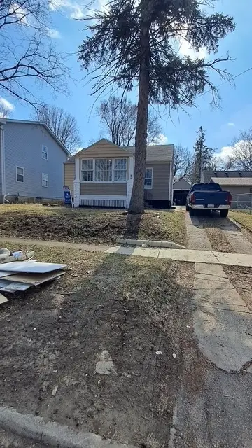 212 W Division Street, Bloomington, IL 61701