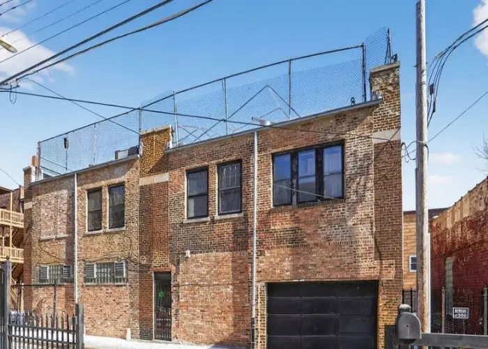 951 E Hyde Park Boulevard, Chicago, IL 60615 - #2