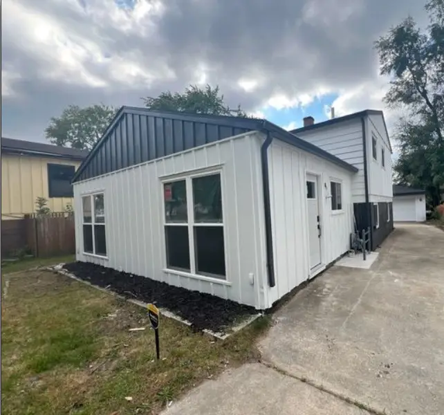 290 Merrill Avenue, Calumet City, IL 60409 - #1