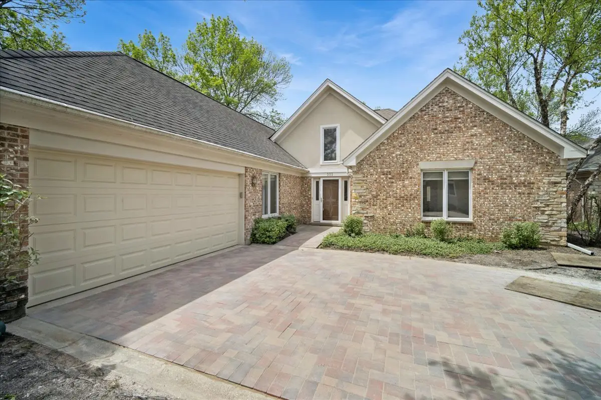 333 Rivershire Court, Lincolnshire, IL 60069 - #1