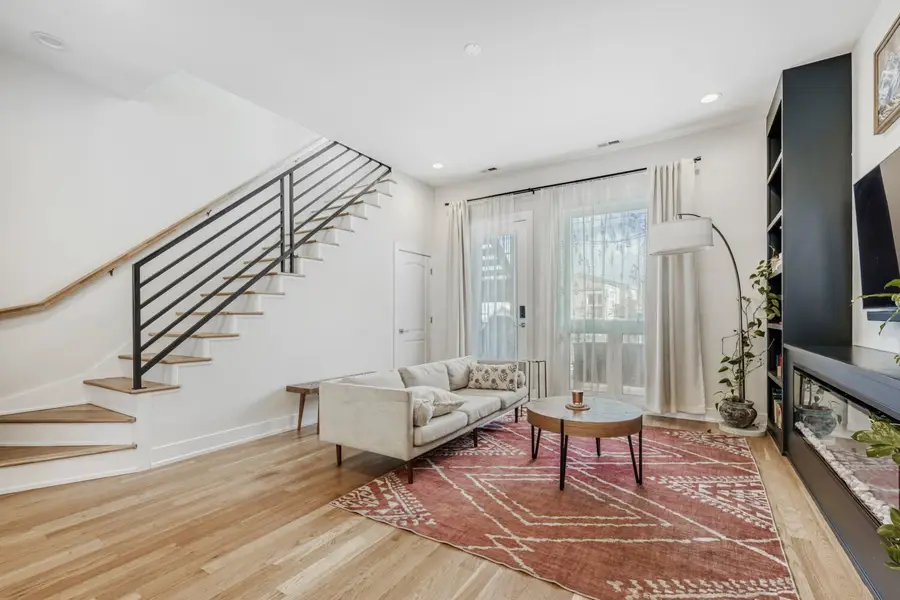 1707 S Jefferson Street #2, Chicago, IL 60616 - #3