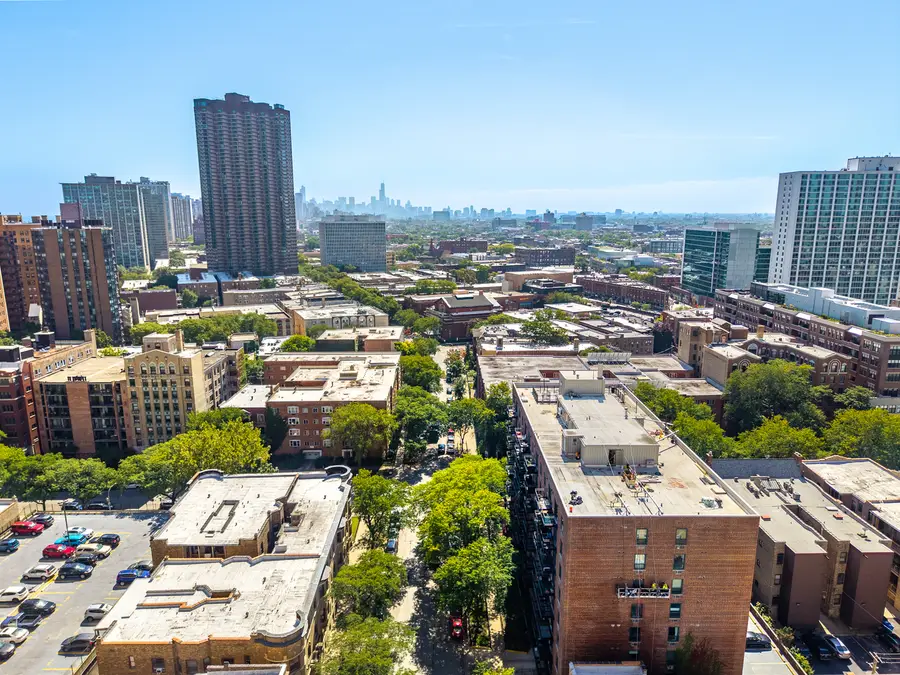 3900 N Pine Grove Avenue #911, Chicago, IL 60613 - #3