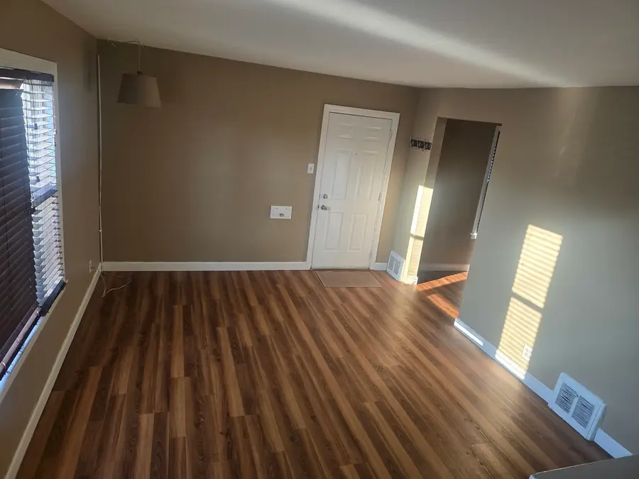 11233 S S Avenue M Avenue, Chicago, IL 60617 - #2