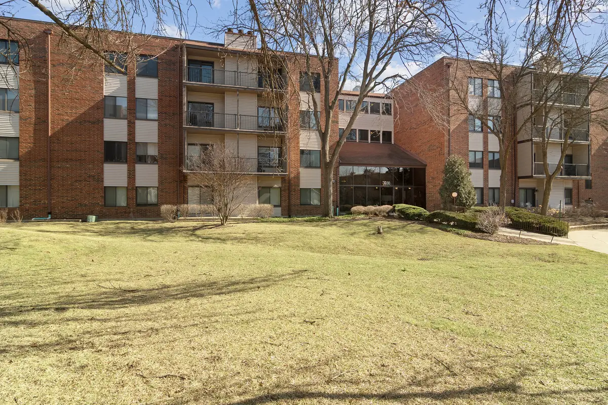 3030 Pheasant Creek Drive #405, Northbrook, IL 60062 - #1