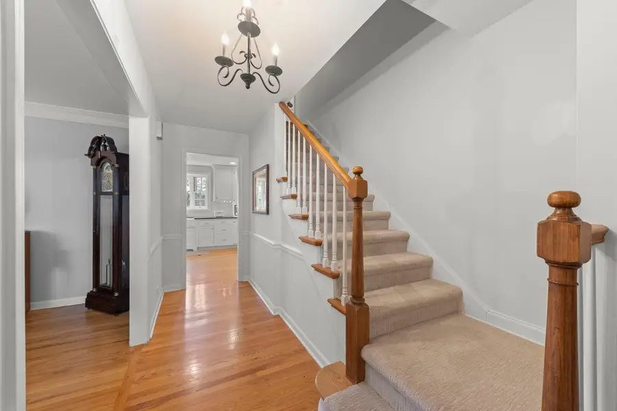 255 Grandview Avenue, Glen Ellyn, IL 60137 - #3