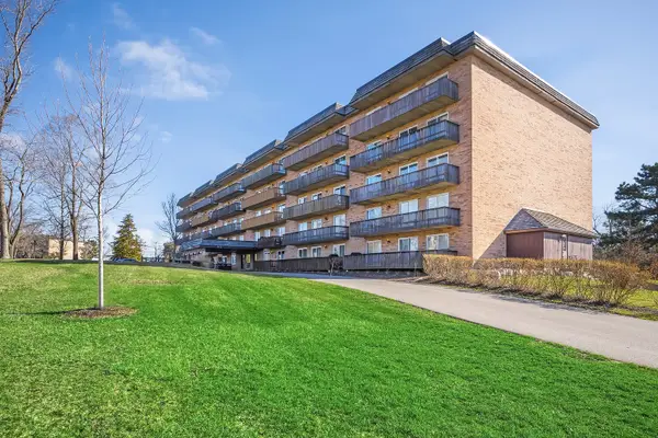 8025 Woodglen Lane #207, Downers Grove, IL 60516