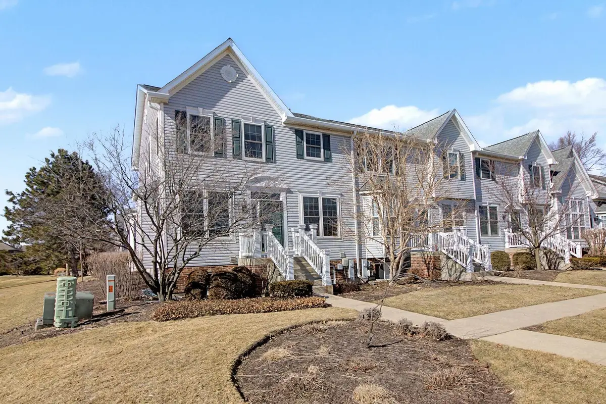 2047 Swan Lane, Batavia, IL 60510 - #1