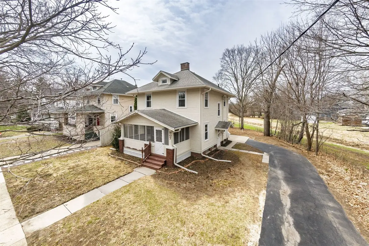 907 S Fell Avenue, Normal, IL 61761 - #1