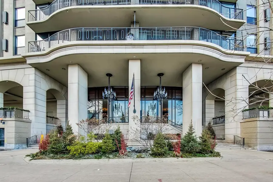 1040 N Lake Shore Drive #7B, Chicago, IL 60611 - #2