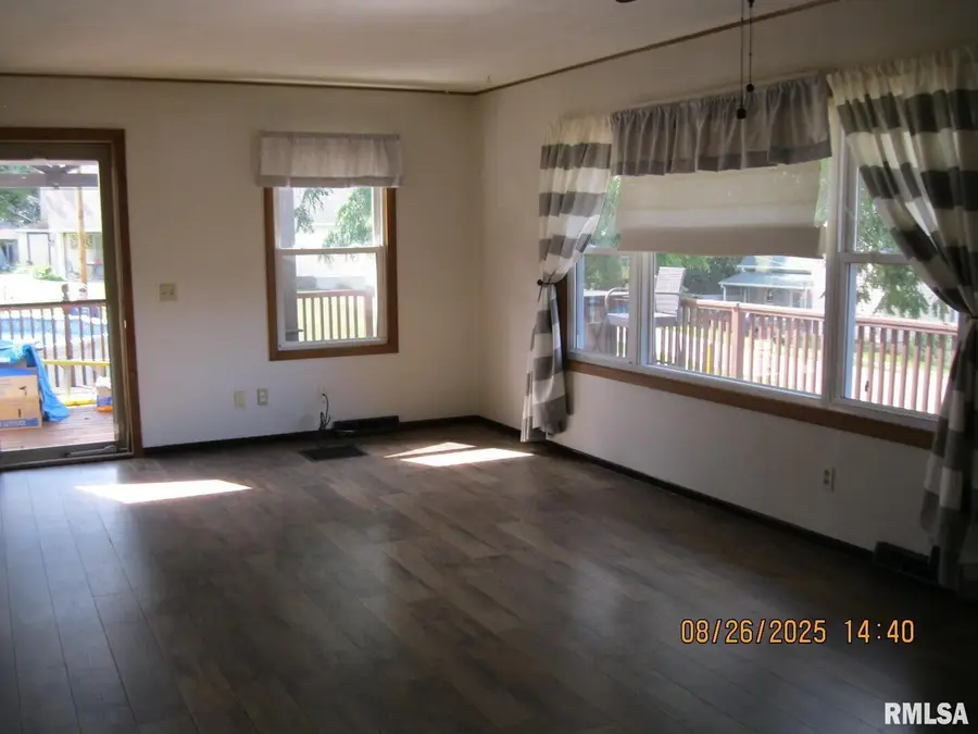 301 N Church St Street, Albany, IL 61230 - #2