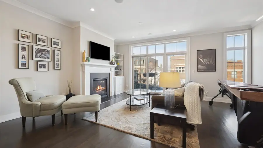 2341 W Roscoe Street #3W, Chicago, IL 60618 - #2