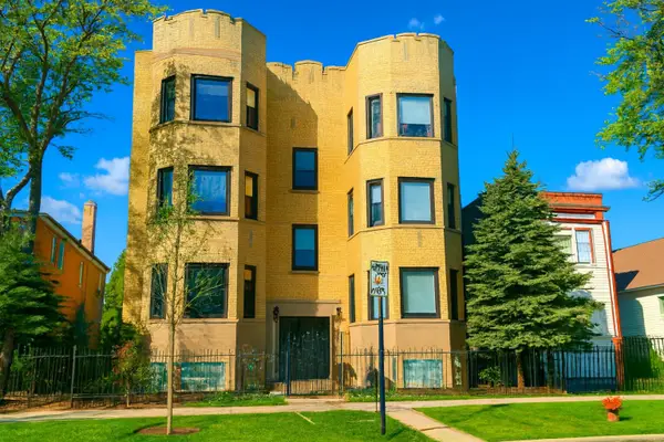 4828 N Albany Avenue #3S, Chicago, IL 60625
