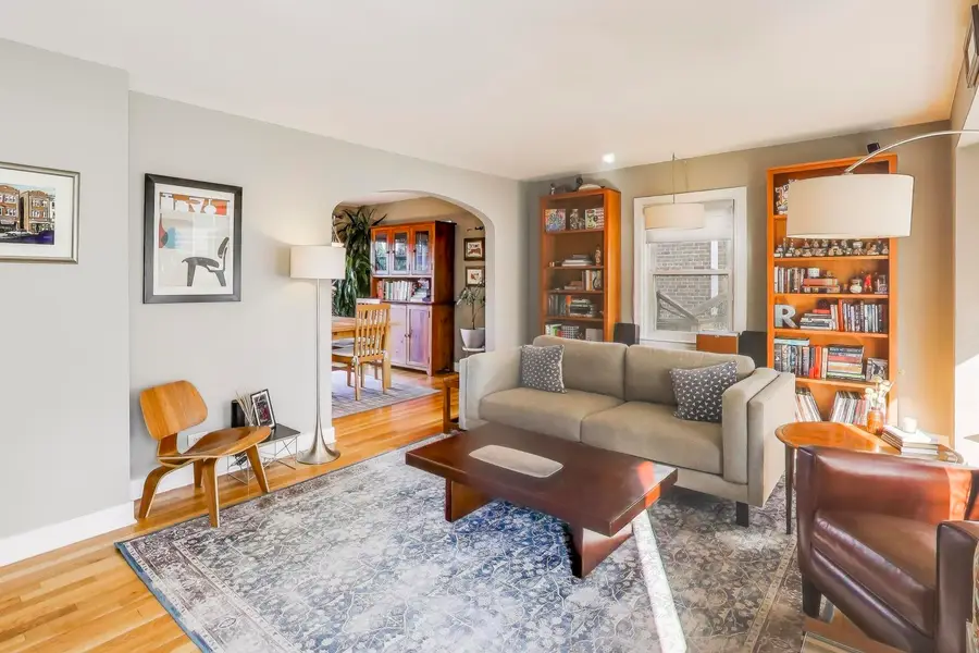 4222 N Claremont Avenue, Chicago, IL 60618 - #2