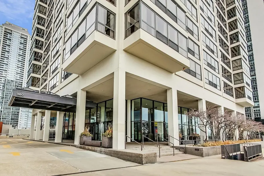 360 E Randolph Street #1007, Chicago, IL 60601 - #2