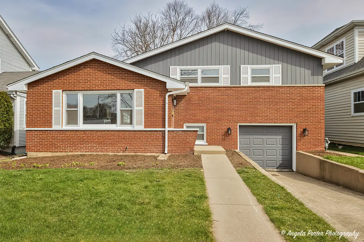 410 W Mueller Street, Arlington Heights, IL 60004 - #1