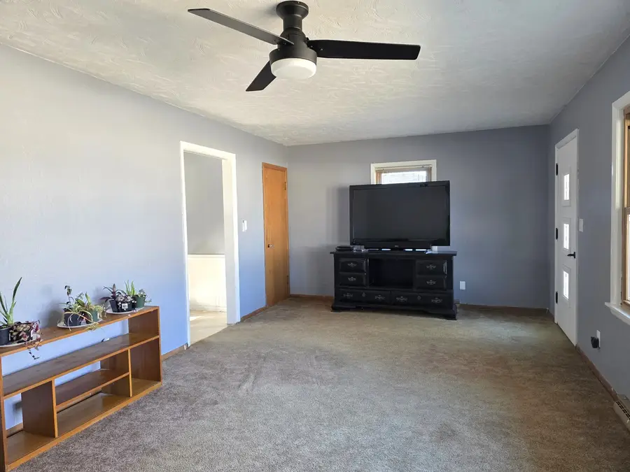 524 E Chestnut Street, Geneseo, IL 61254 - #3