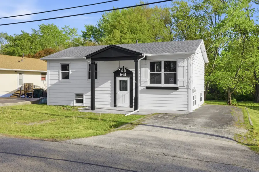 915 Mayfield Drive, Round Lake Beach, IL 60073 - #2