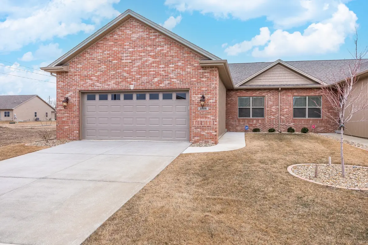 1906 Dunraven Road, Bloomington, IL 61704 - #1