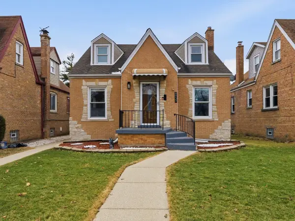 6955 W Barry Avenue, Chicago, IL 60634