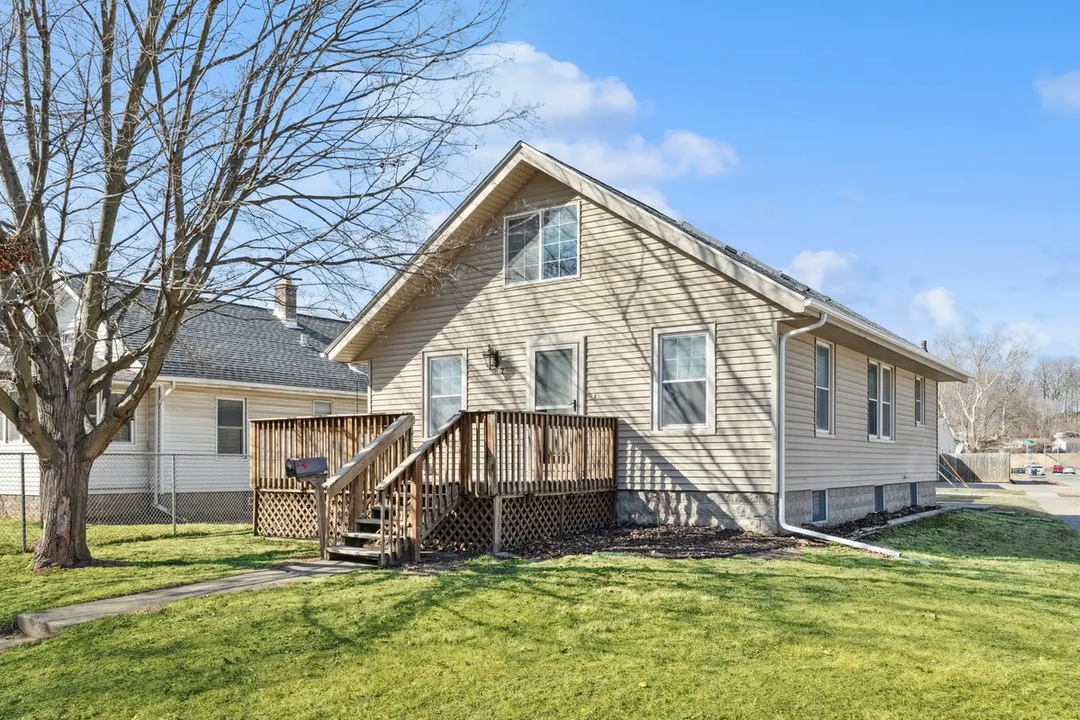 3202 Jackson Avenue, Davenport, IA 52802 - #1