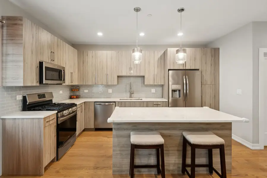 2237 W Coulter Street #4, Chicago, IL 60608 - #3