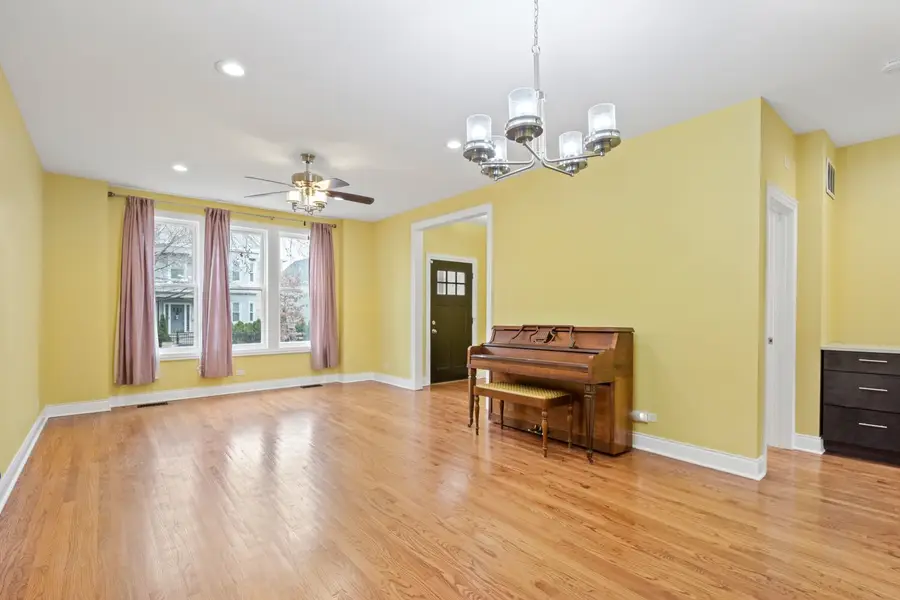 3324 N Albany Avenue, Chicago, IL 60618 - #2