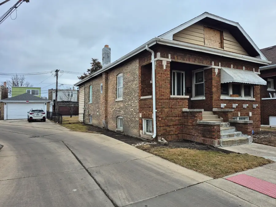 3425 Elmwood Avenue, Berwyn, IL 60402 - #2