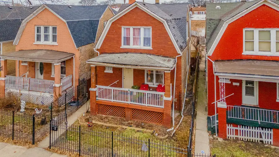 831 N Keystone Avenue, Chicago, IL 60651 - #2