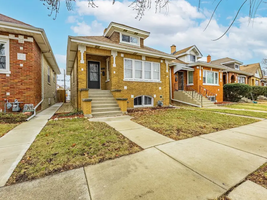 7871 W Oakleaf Avenue, Elmwood Park, IL 60707 - #2