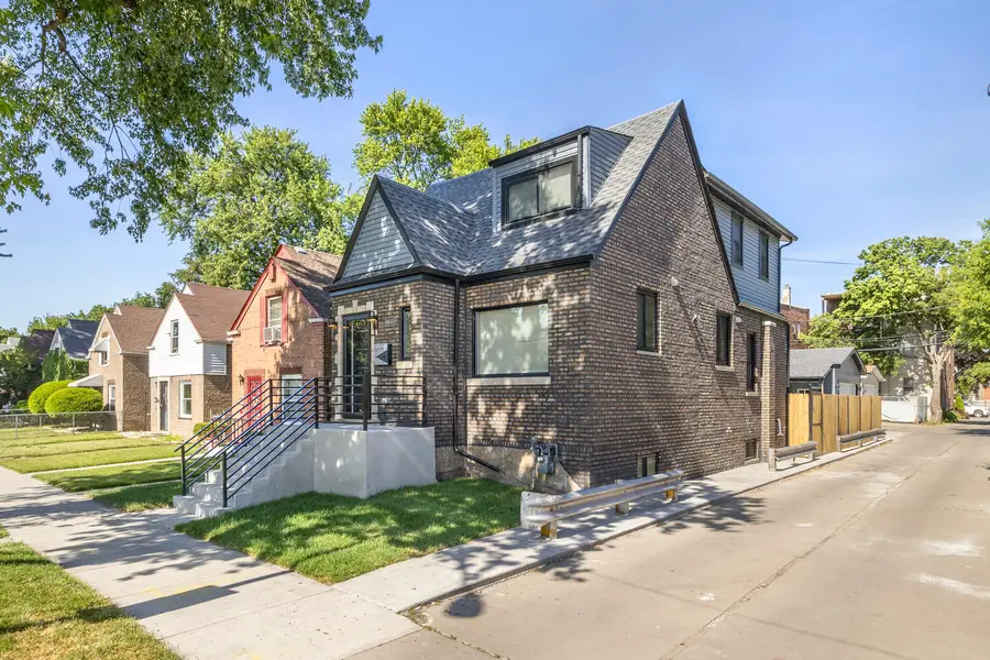 8645 S Bennett Avenue, Chicago, IL 60617 - #2